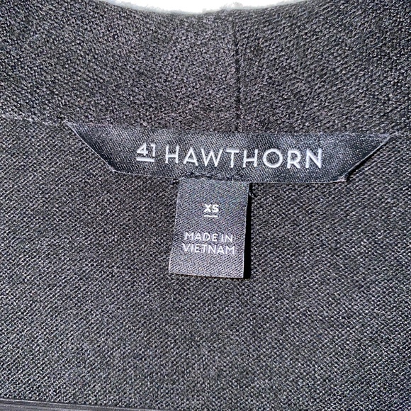 Sleeveless blouse - Picture 2 of 3